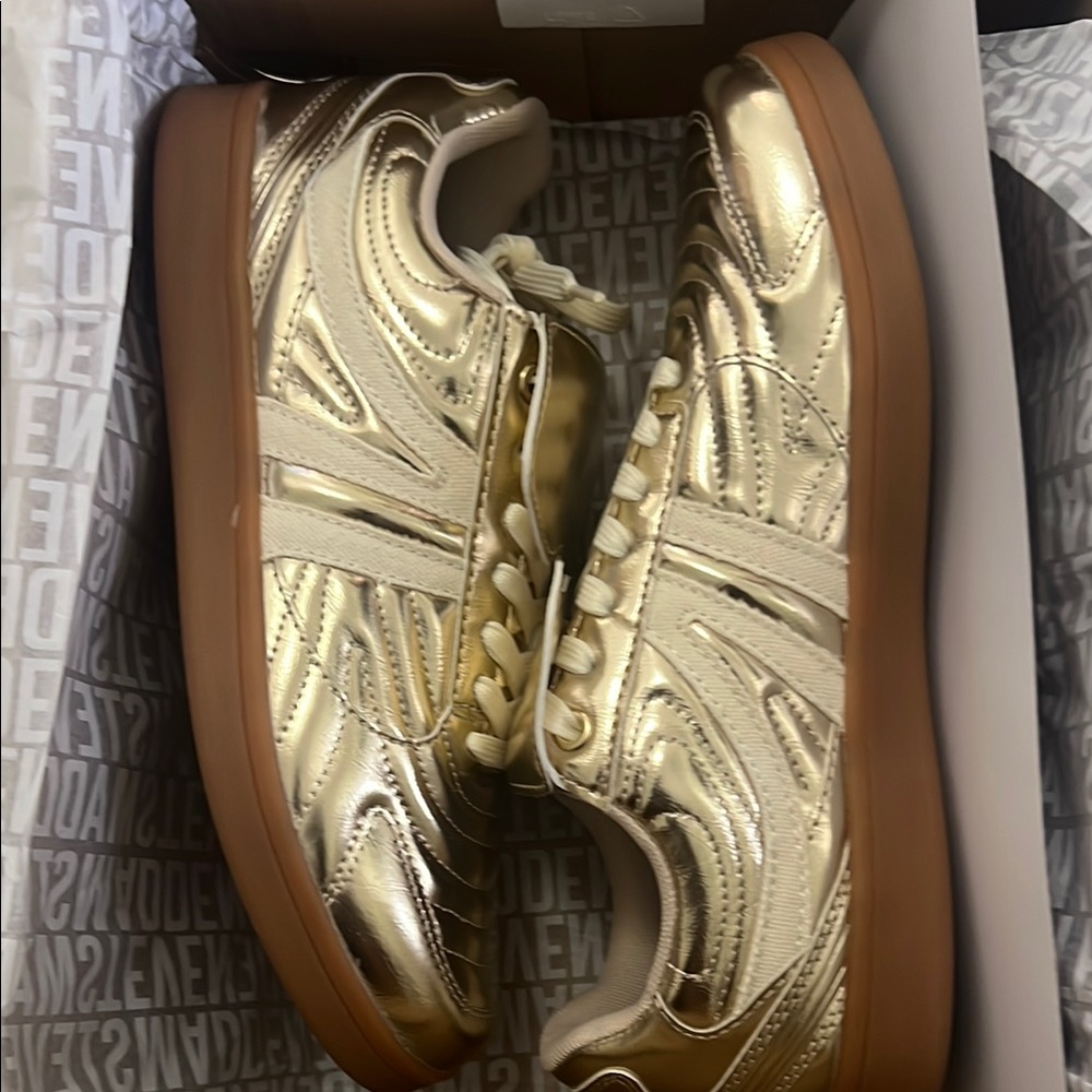 NIB STEVE MADDEN-MADRID IN GOLD SNEAKERS SIZE 8,7M